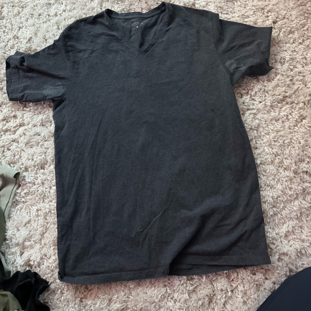 Good life basics thick men’s dark grey Black V-neck t-shirt